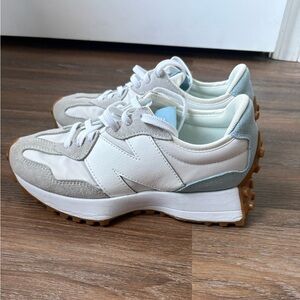 Women’s 327 New Balance shoes.